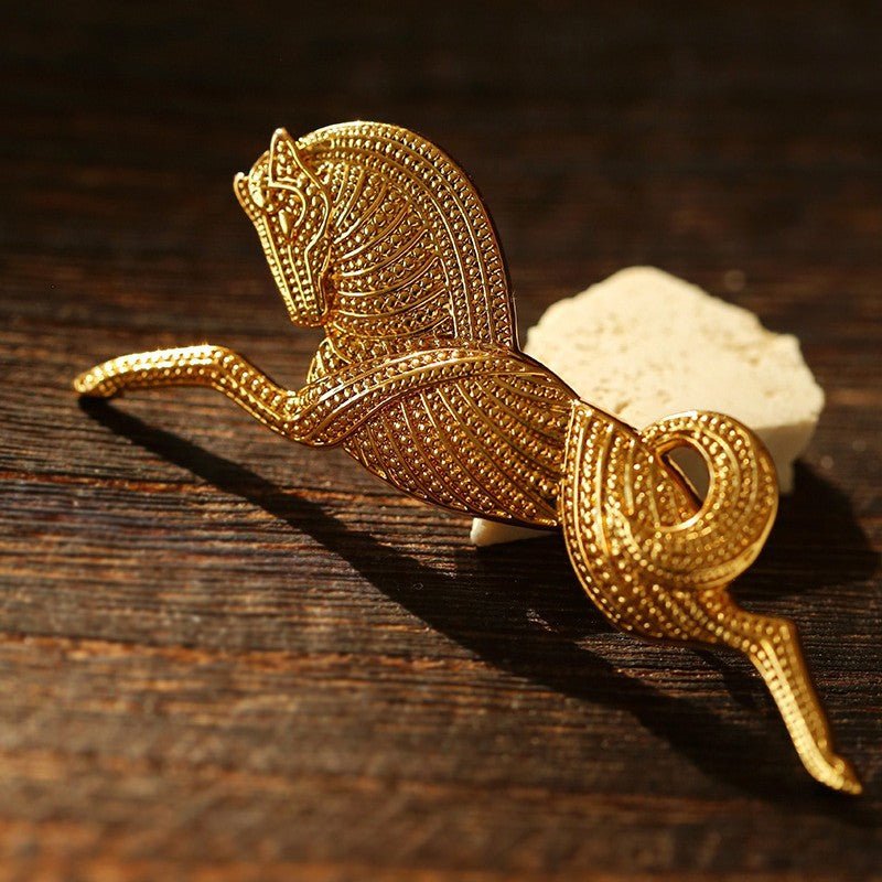 Vintage Equestrian Horseshoe Emblem Brooch - floysun