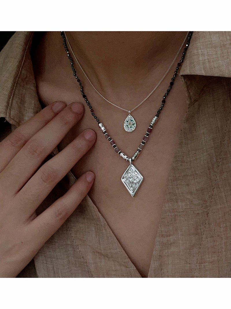 Vintage Floral Relief Geometric Cubic Zirconia Pendant Necklace - floysun