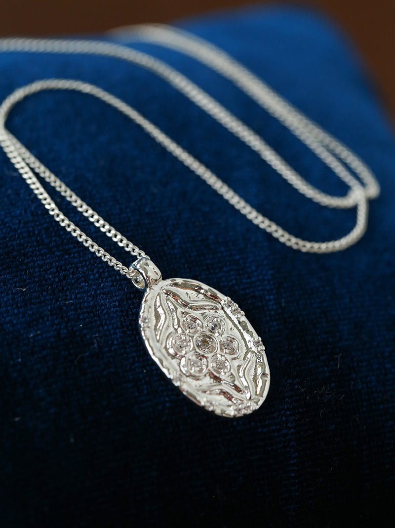 Vintage Floral Relief Geometric Cubic Zirconia Pendant Necklace - floysun