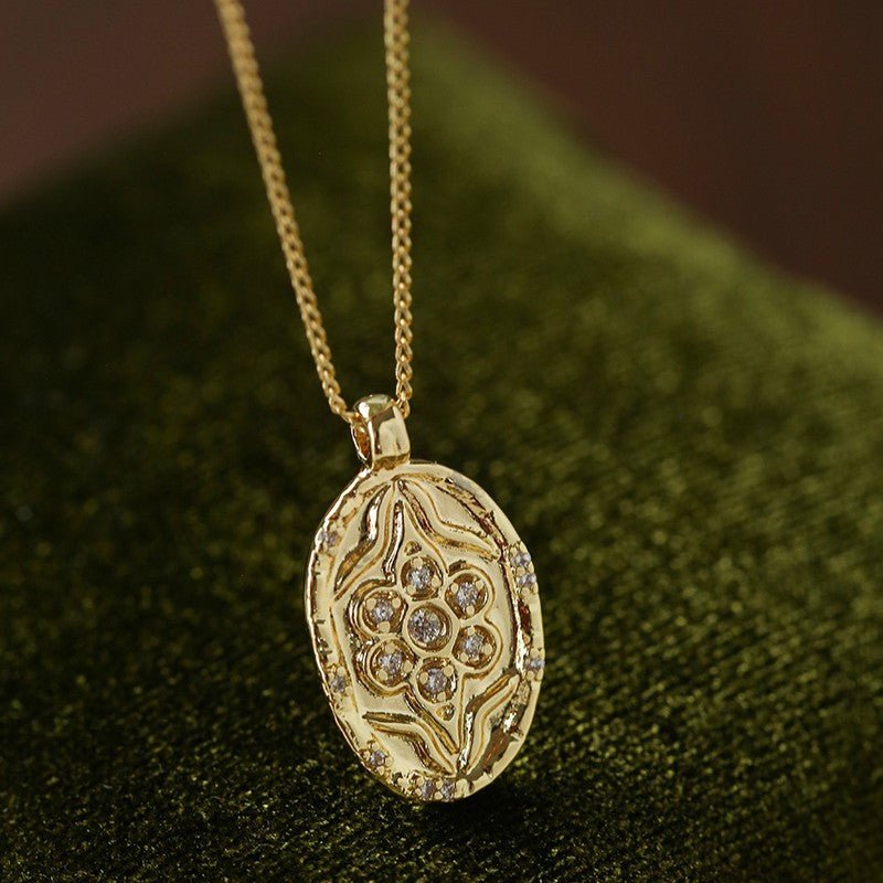 Vintage Floral Relief Geometric Cubic Zirconia Pendant Necklace - floysun