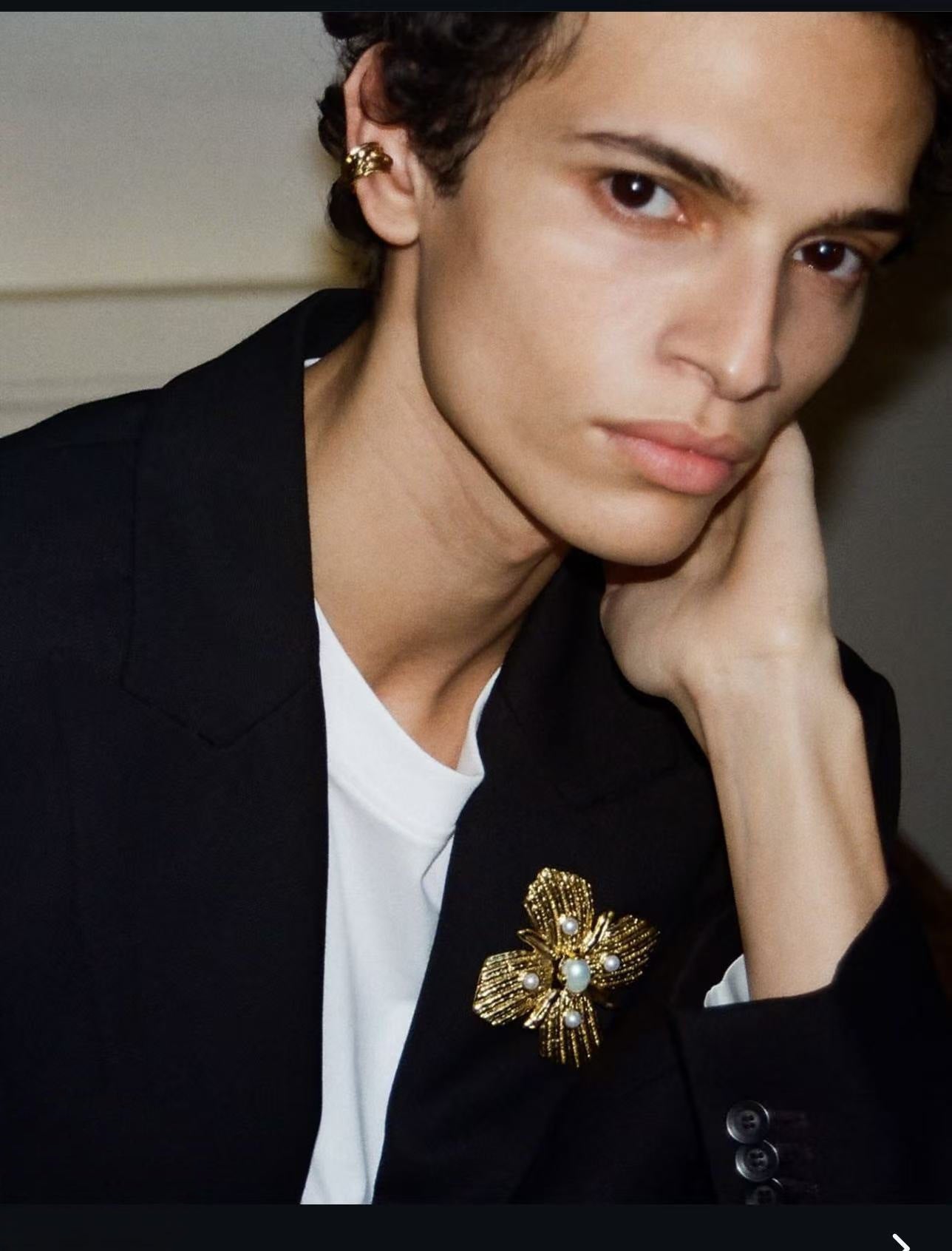 Vintage Gilded Pearl & Mother of pearls Floral Brooch - floysun