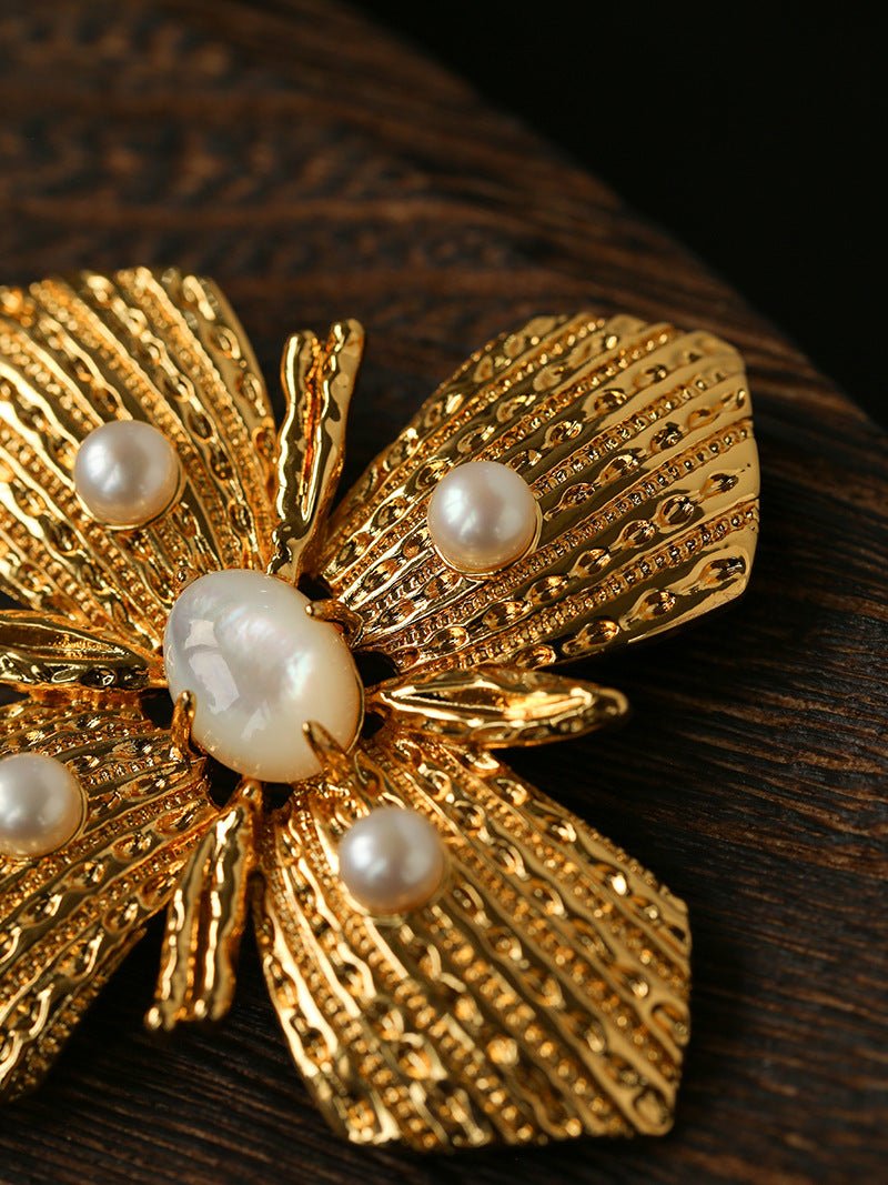 Vintage Gilded Pearl & Mother of pearls Floral Brooch - floysun