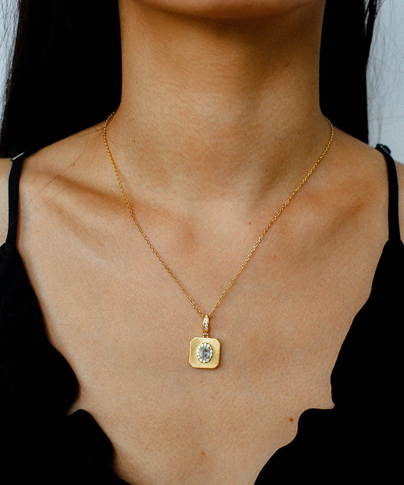 Vintage Gleam Square Pendant Necklace - floysun