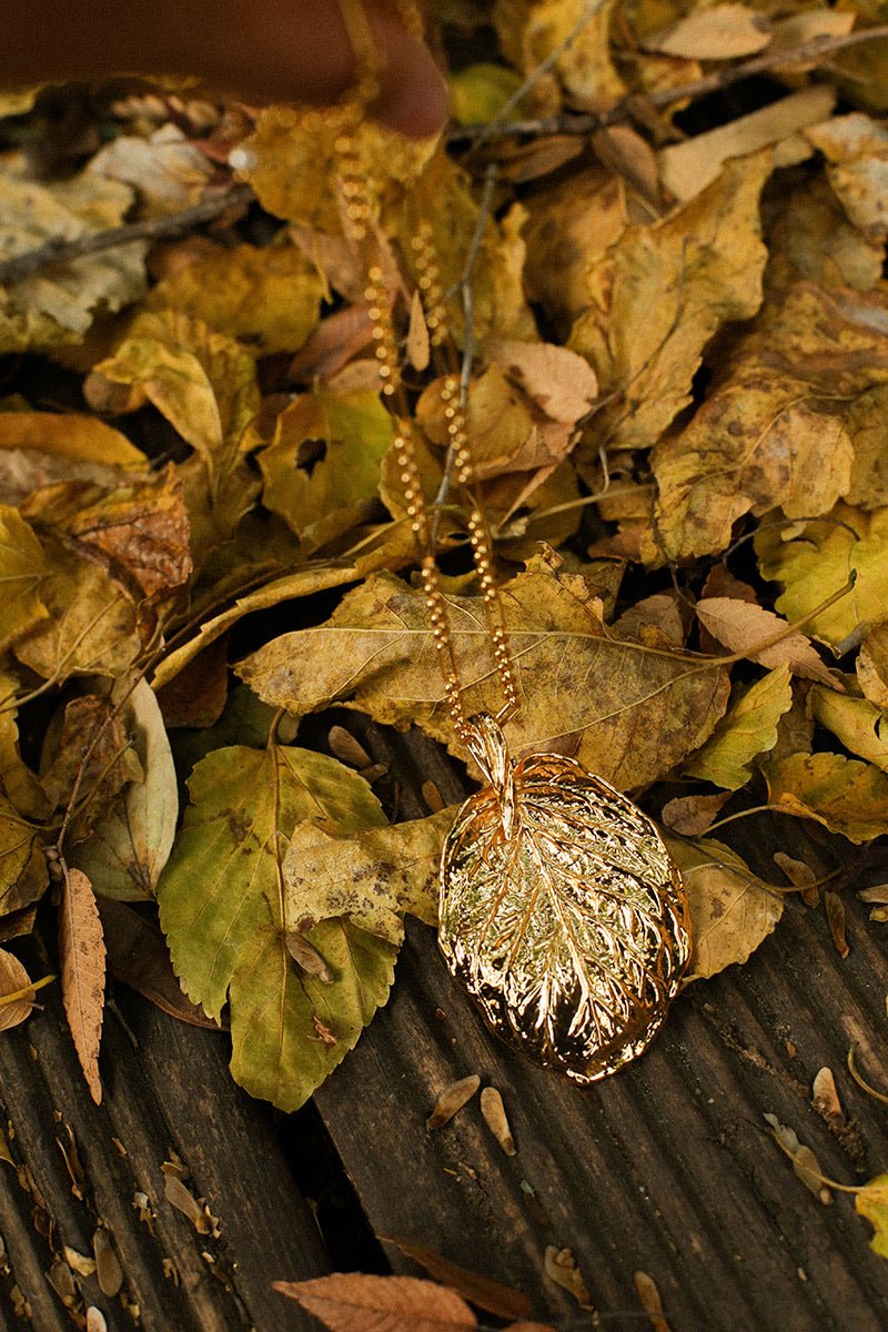 Vintage Gold Leaf Texture Pendant Necklace - floysun