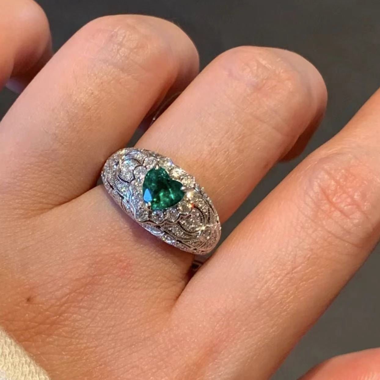 Vintage Heart-Shaped Emerald and Diamond Ring - floysun