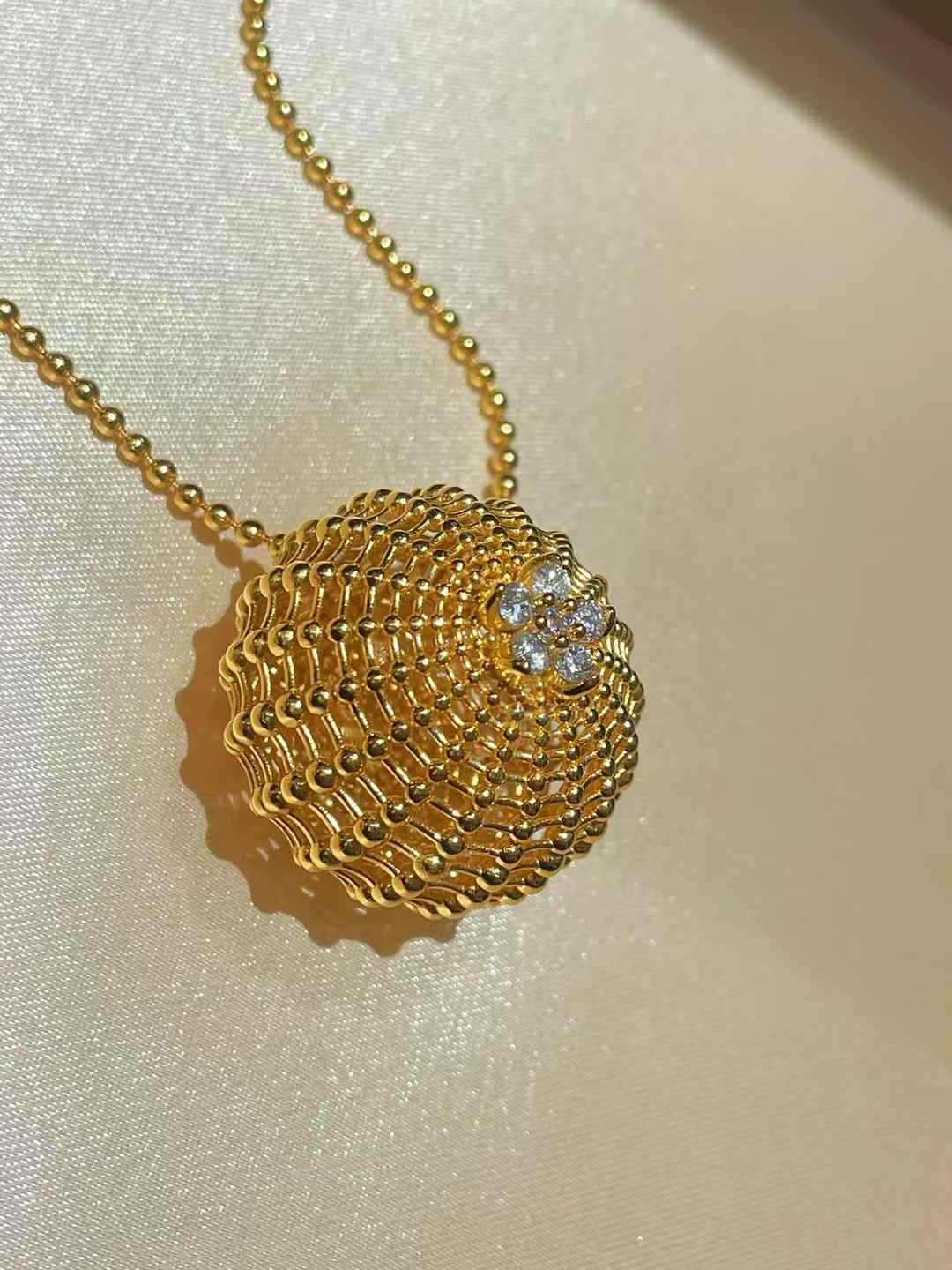 Vintage Heavy Craft Cactus Ball High Carbon Diamond Pendant Necklace - floysun