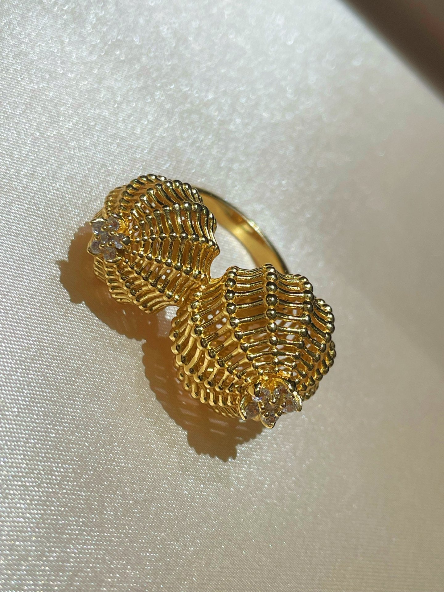 Vintage Heavy Filigree Dual Cactus Ball Statement Ring - floysun