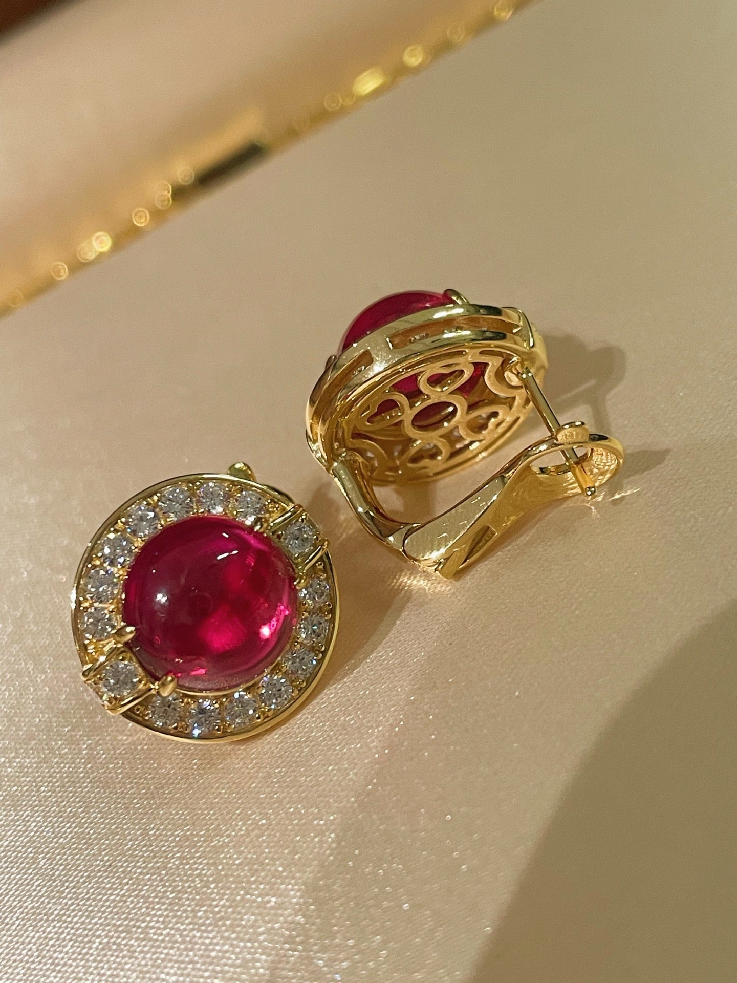 Vintage Heritage Sugar - Loaf Ruby Earrings - floysun