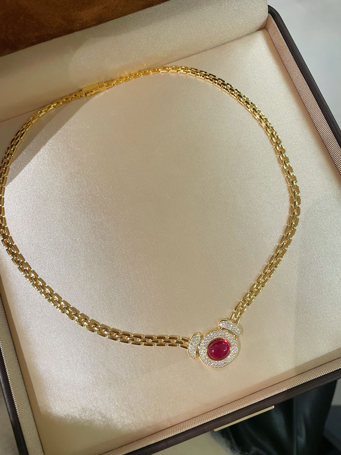 Vintage Heritage Tank Chain Necklace Ruby Sugar - Loaf Cabochon Station - floysun