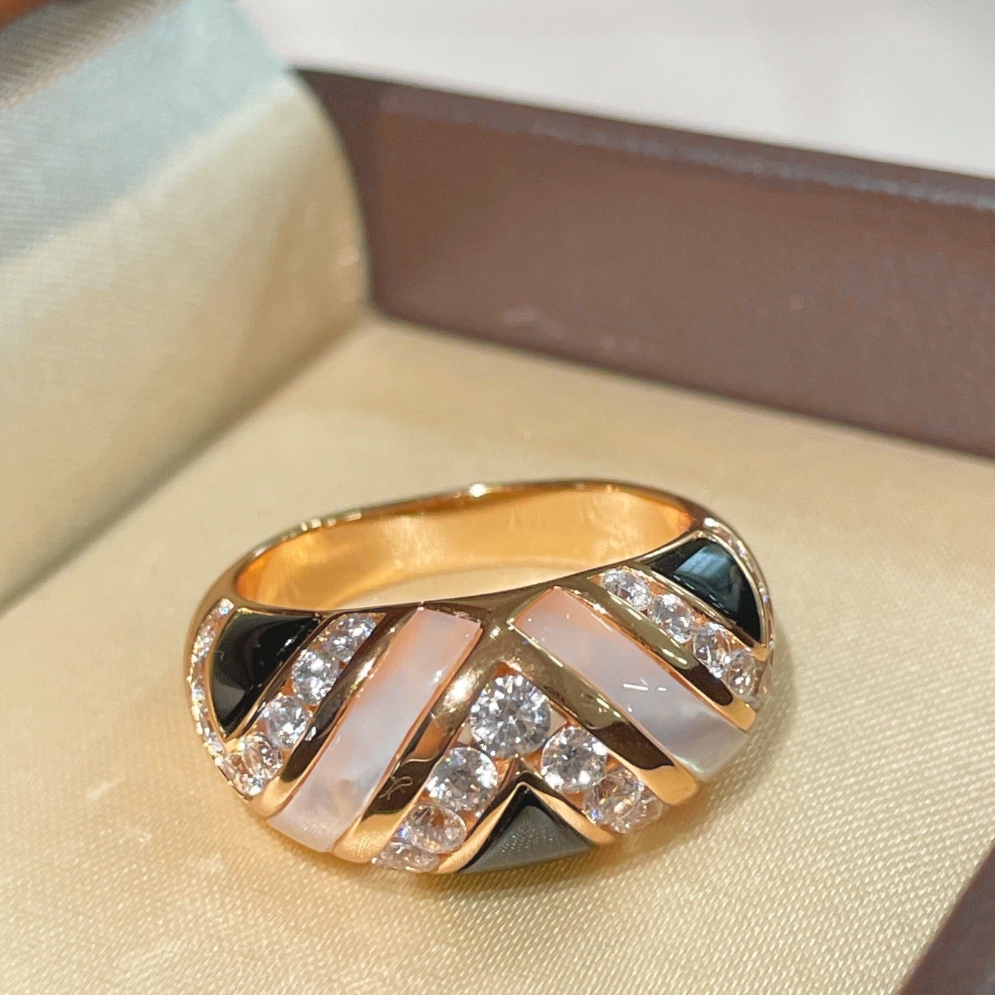 Vintage Inlay Ring – Black Onyx & White Mother - of - Pearl - floysun