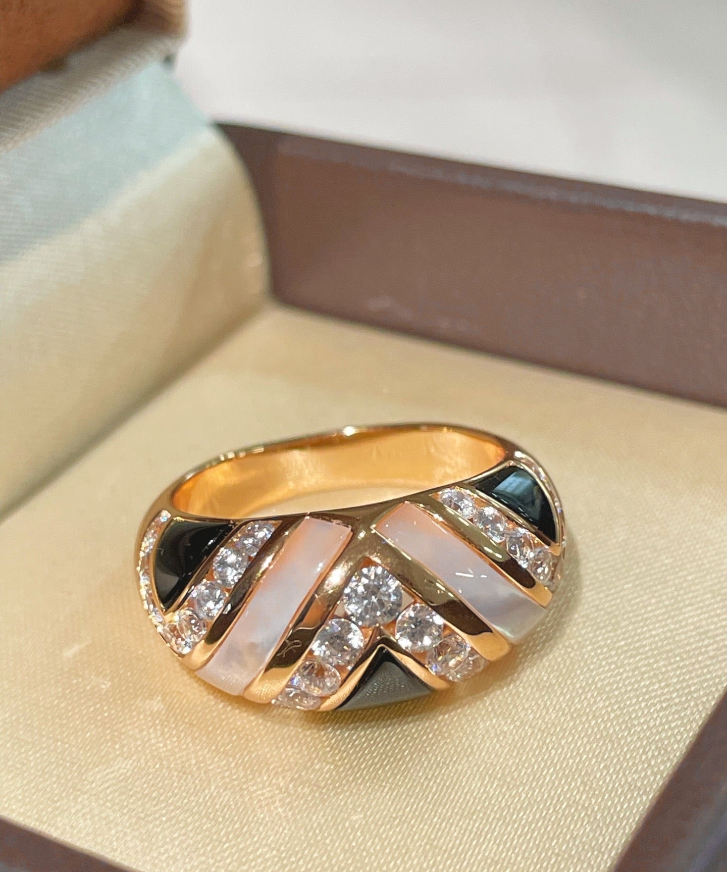 Vintage Inlay Ring – Black Onyx & White Mother - of - Pearl - floysun