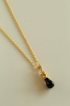 Vintage - Inspired Black Agate Pendant Long Necklace - floysun