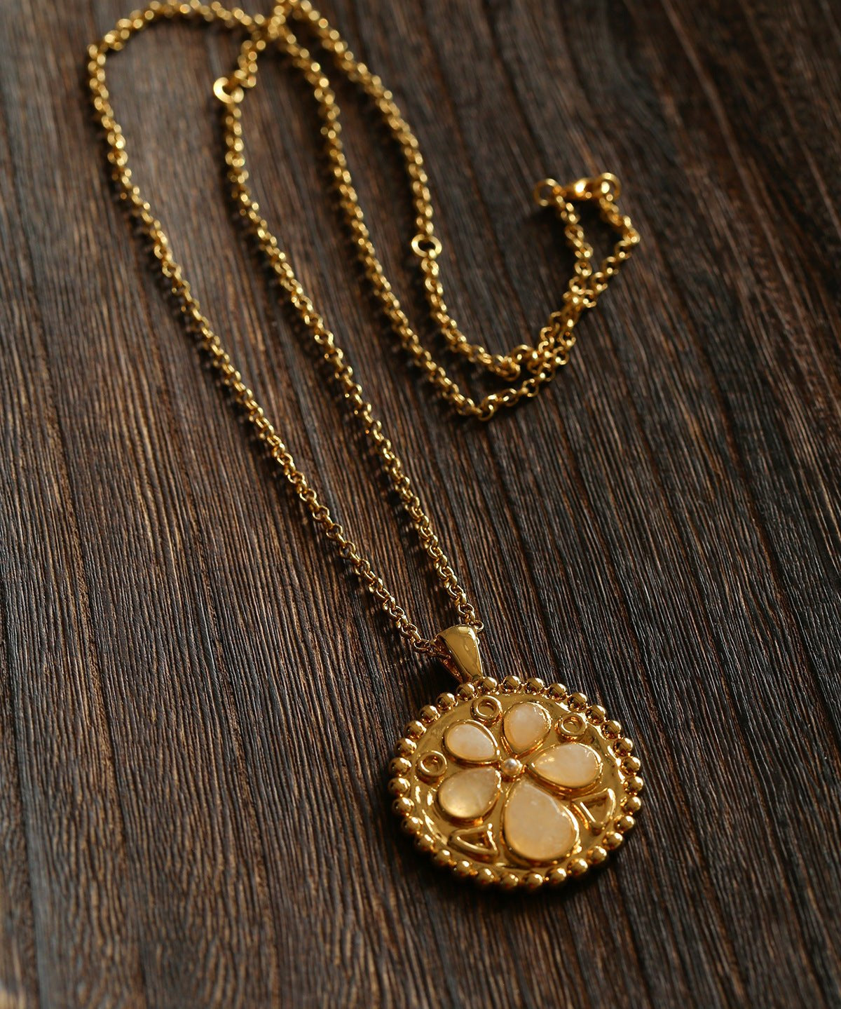 Vintage - Inspired White Crystal Clover Compass Long Necklace - floysun