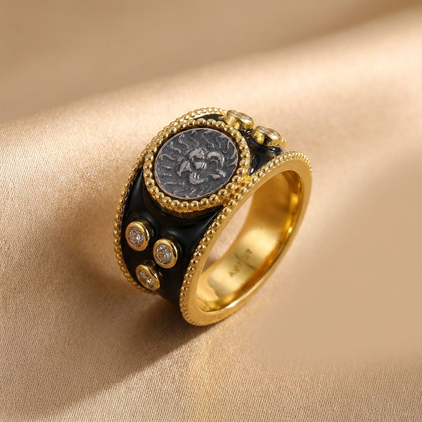 Vintage Medusa Black Enamel Ring - floysun