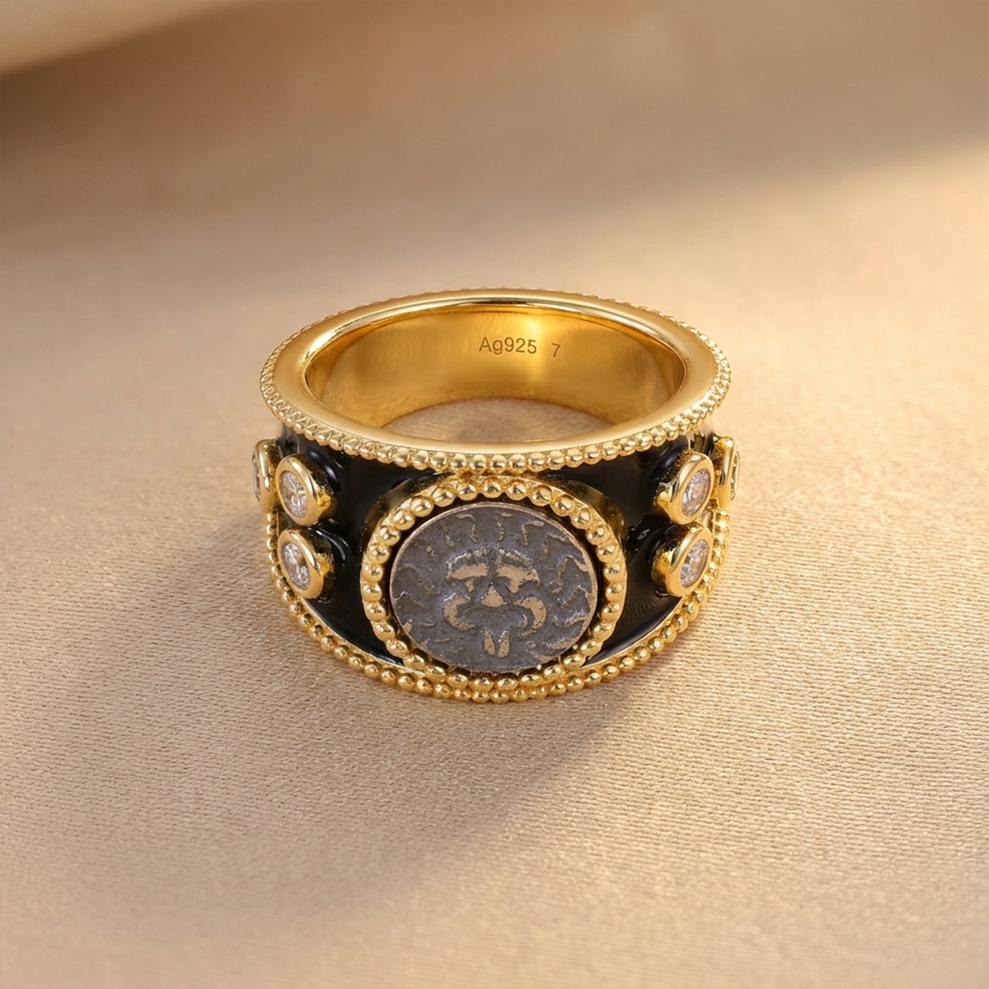 Vintage Medusa Black Enamel Ring - floysun