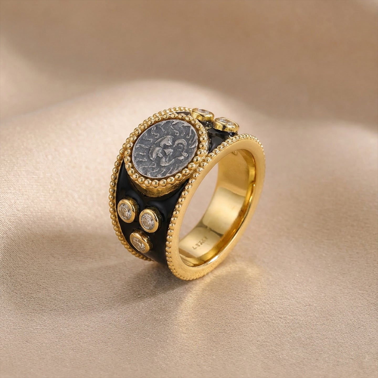 Vintage Medusa Black Enamel Ring - floysun