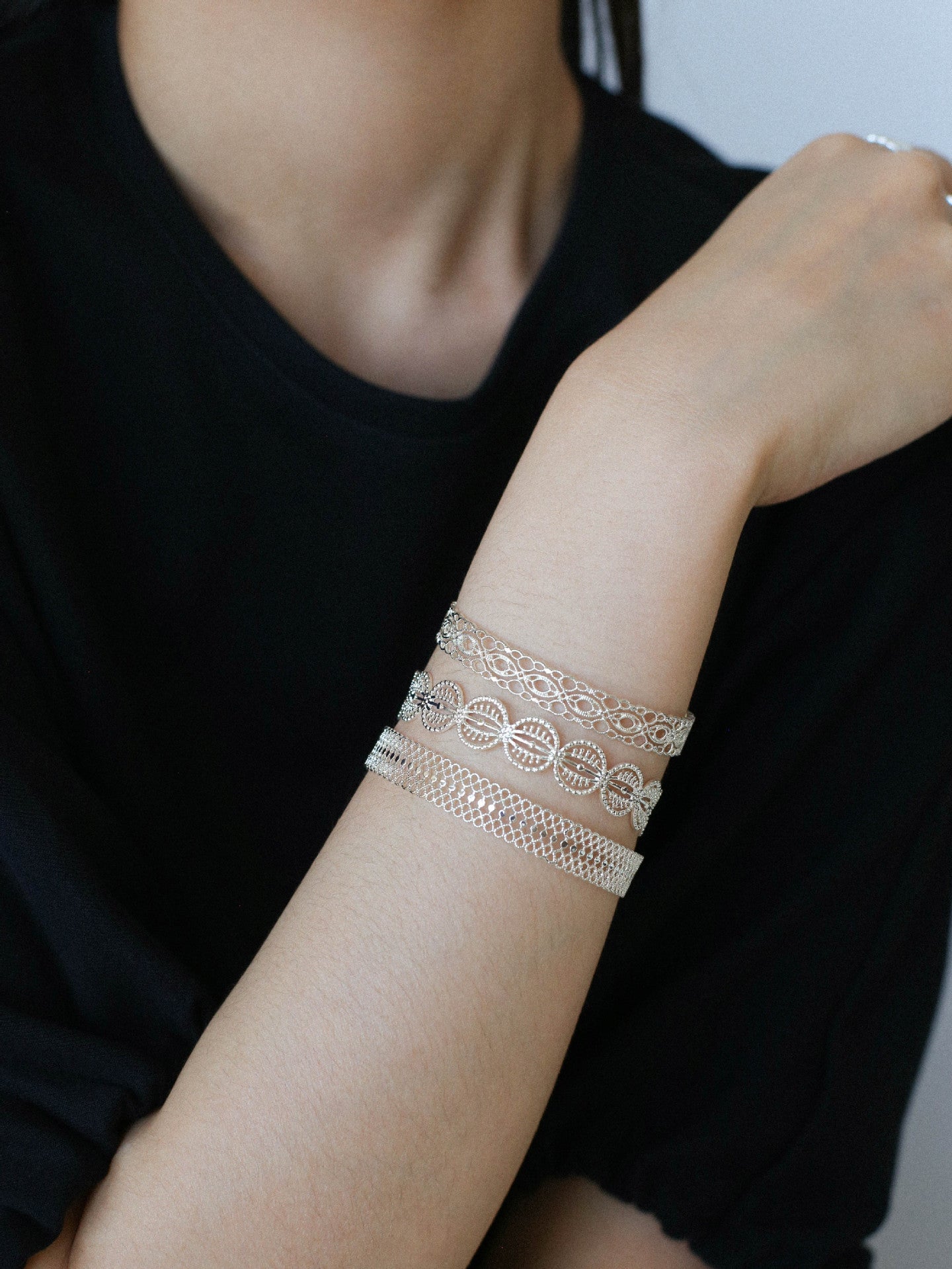 Vintage Palace Lace Filigree Open Cuff Stackable Bracelet - floysun