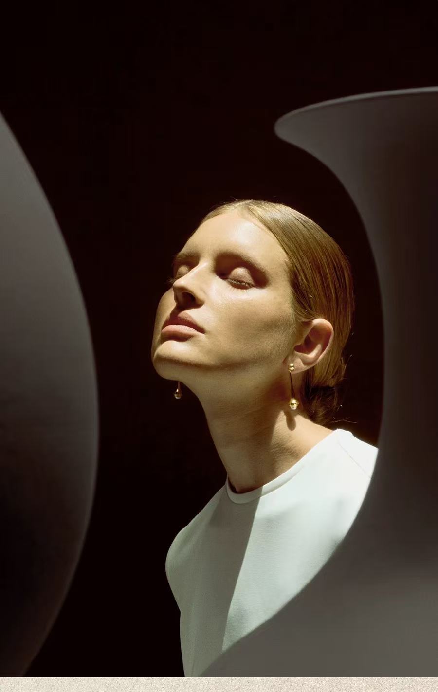 Vintage Pearl - Inlaid Slim Vase Earrings - floysun