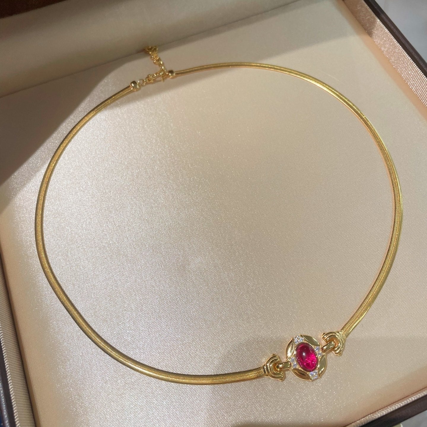 Vintage Regal Ruby Cabochon Snake Chain Necklace - floysun