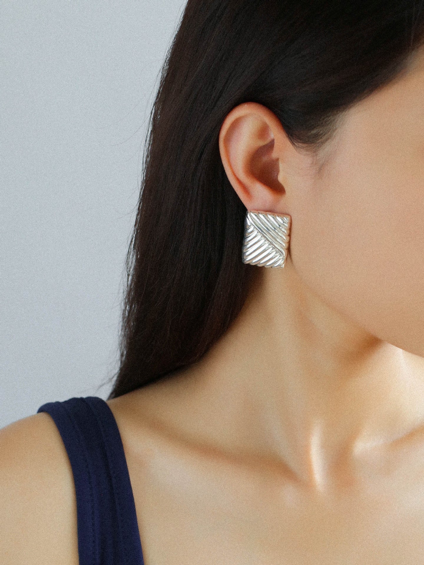 Vintage Ribbed Rectangular Statement Earrings - floysun