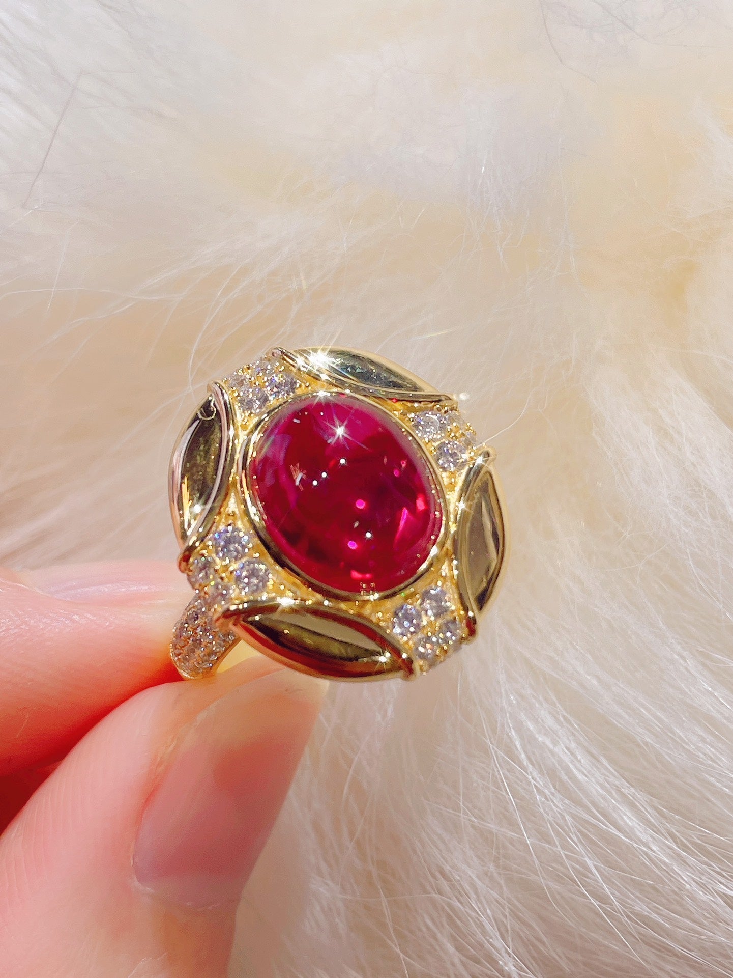 Vintage Ruby Cabochon Ring - floysun