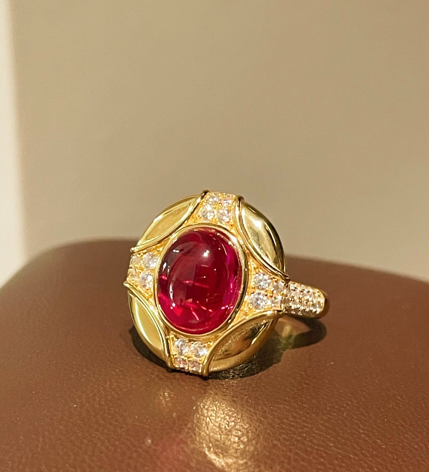 Vintage Ruby Cabochon Ring - floysun