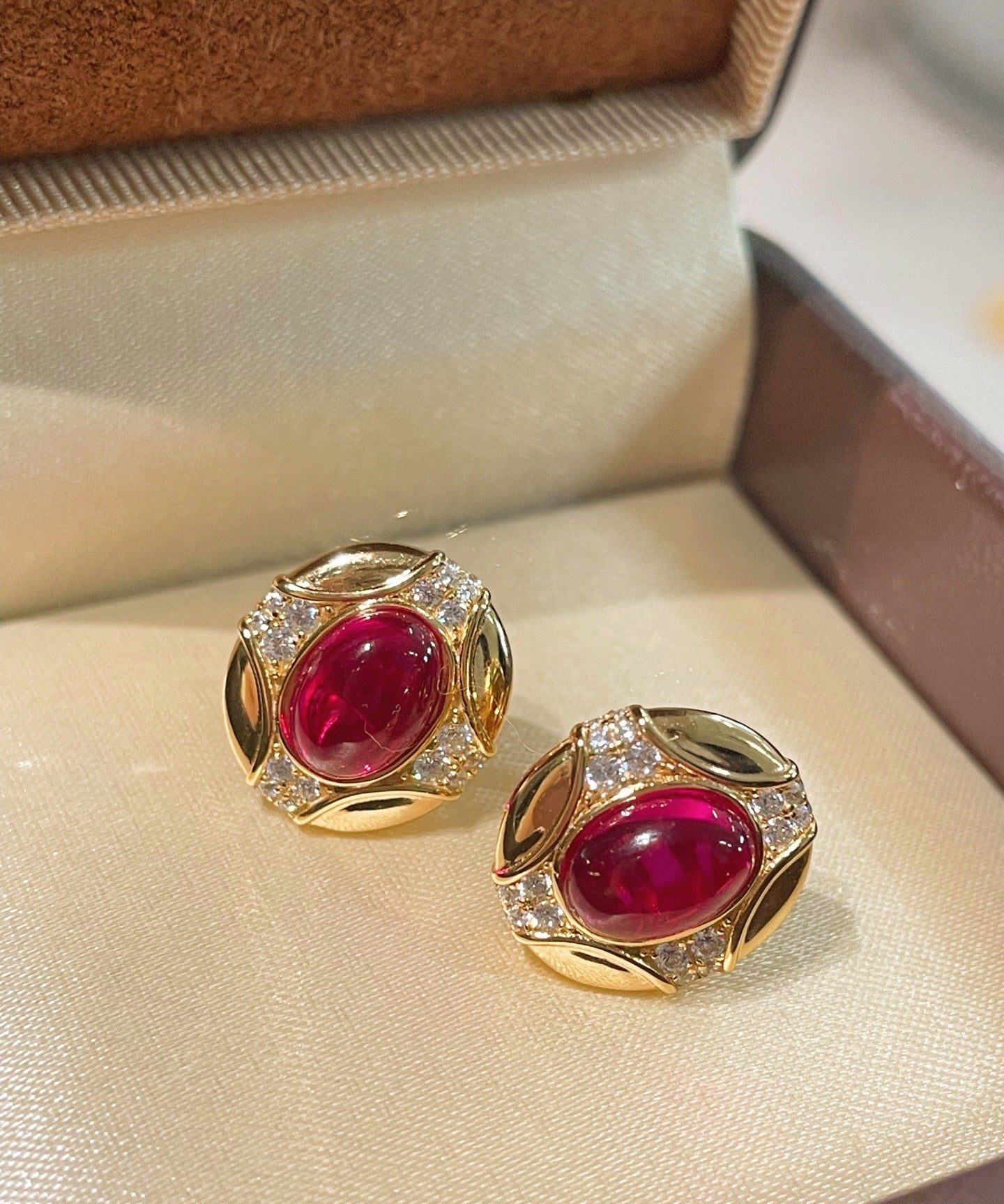 Vintage Ruby Royale Set – Stud Earrings - floysun