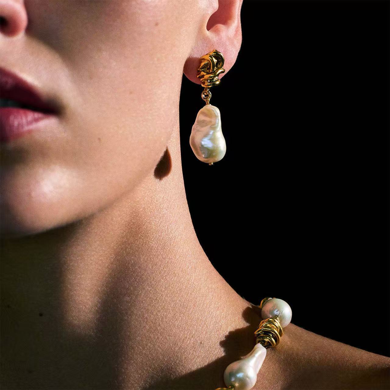 Vintage Sculptural Knot Pearl Earrings - floysun