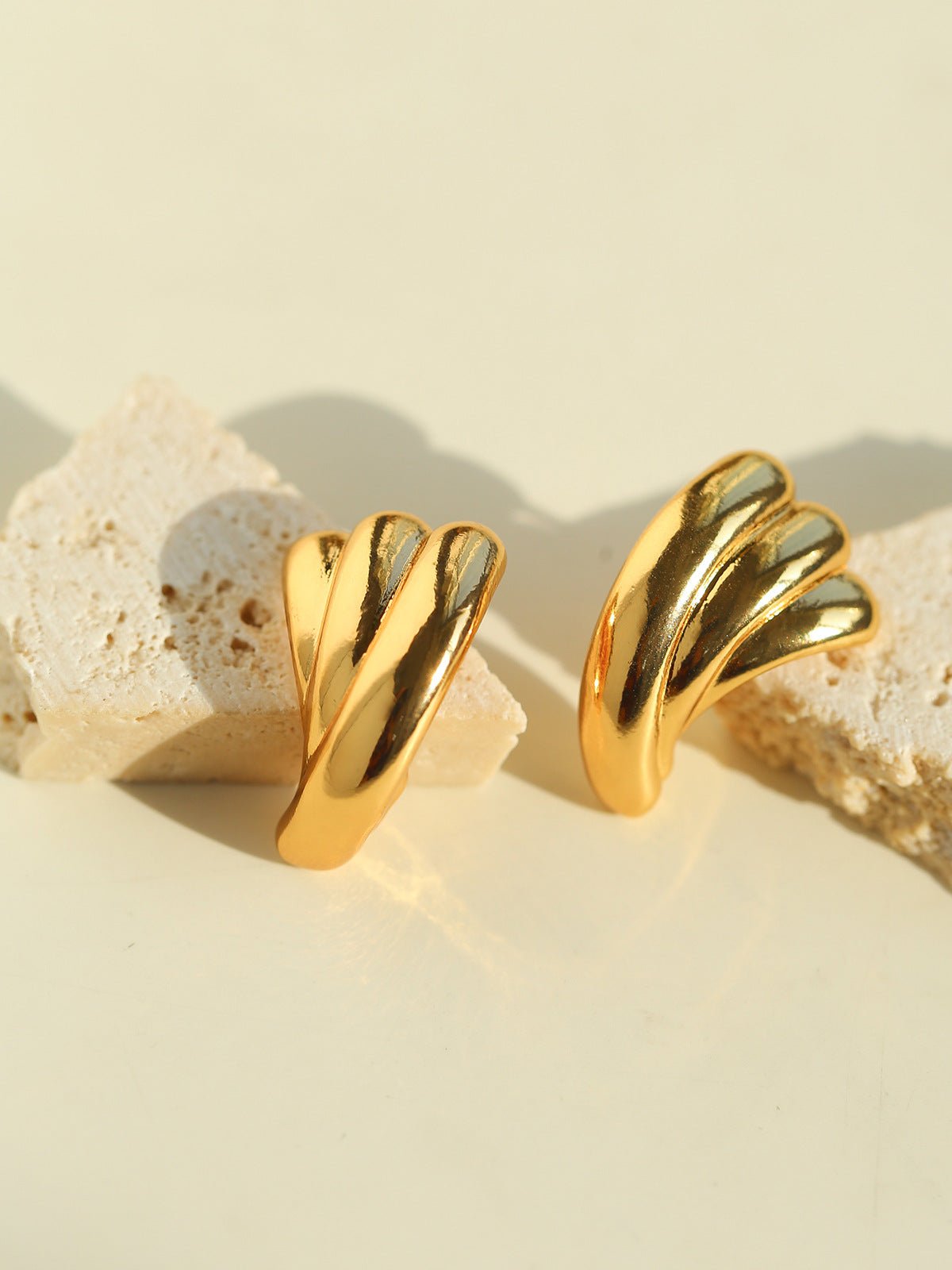 Vintage Spiral Wave Stud Earrings - floysun