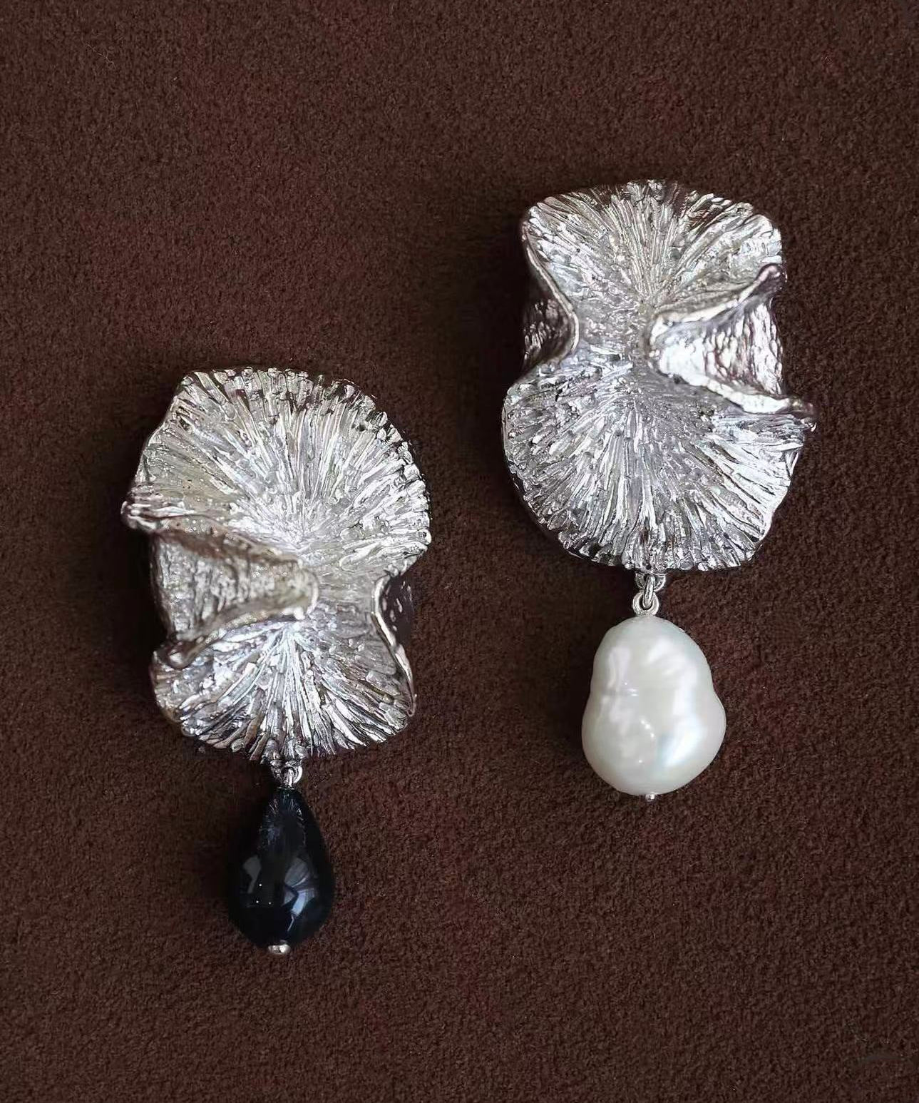Vintage Textured Silver Ginkgo Earrings | Pearl & Black Onyx Drop Earrings - floysun