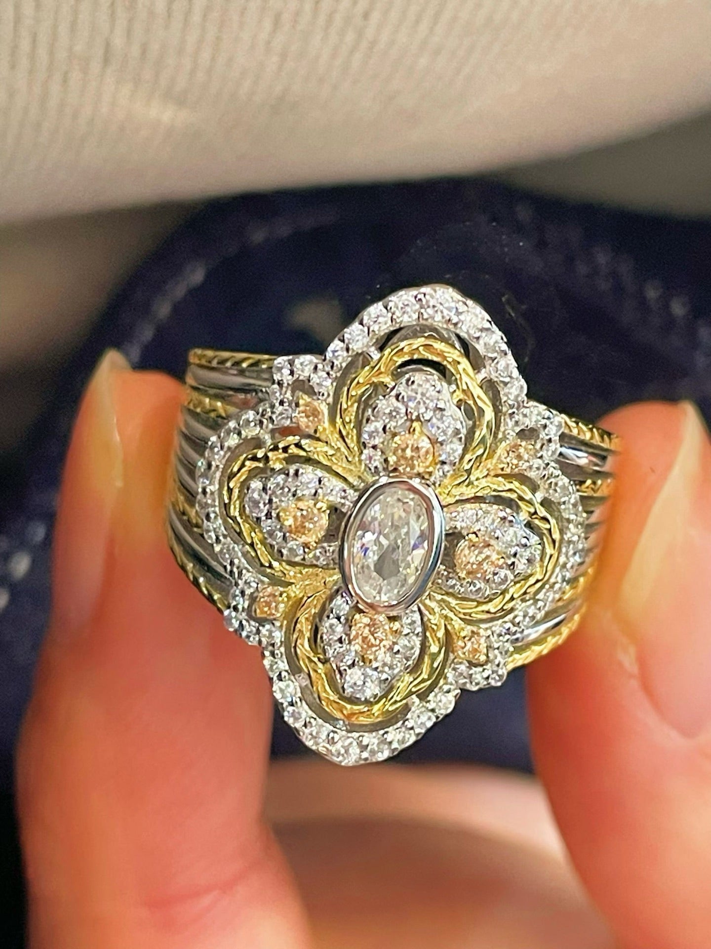 Vintage Two - Tone Clover Statement Ring in 925 Sterling Silver - floysun