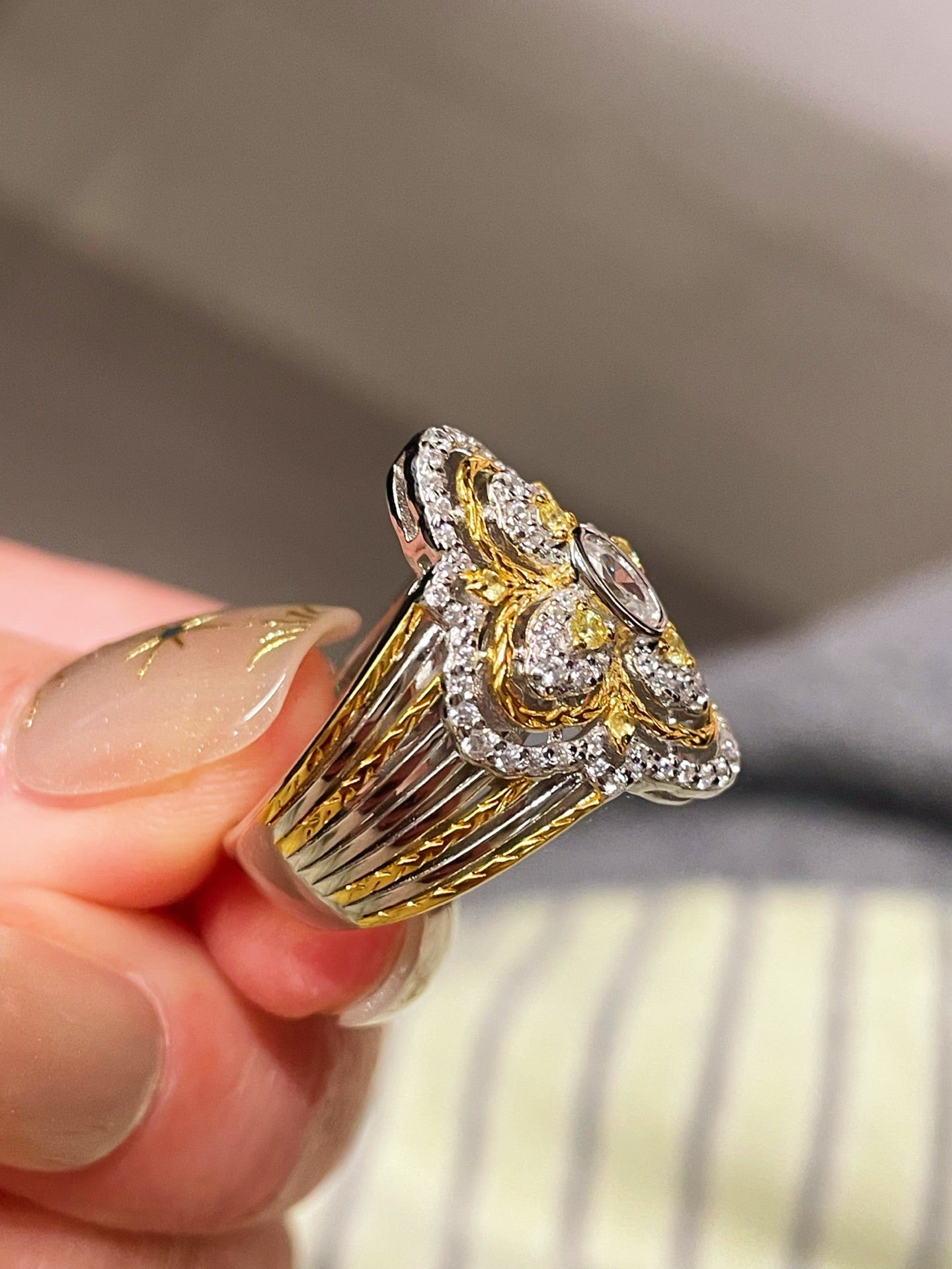 Vintage Two - Tone Clover Statement Ring in 925 Sterling Silver - floysun