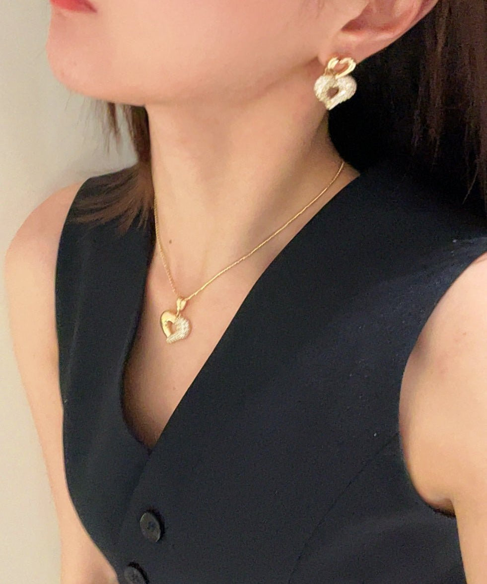 Vintage Two-tone Heart High Carbon Diamond Huggie Earrings - floysun