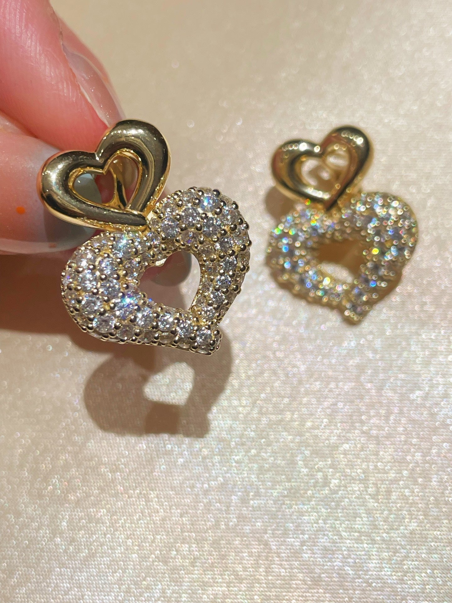Vintage Two-tone Heart High Carbon Diamond Huggie Earrings - floysun