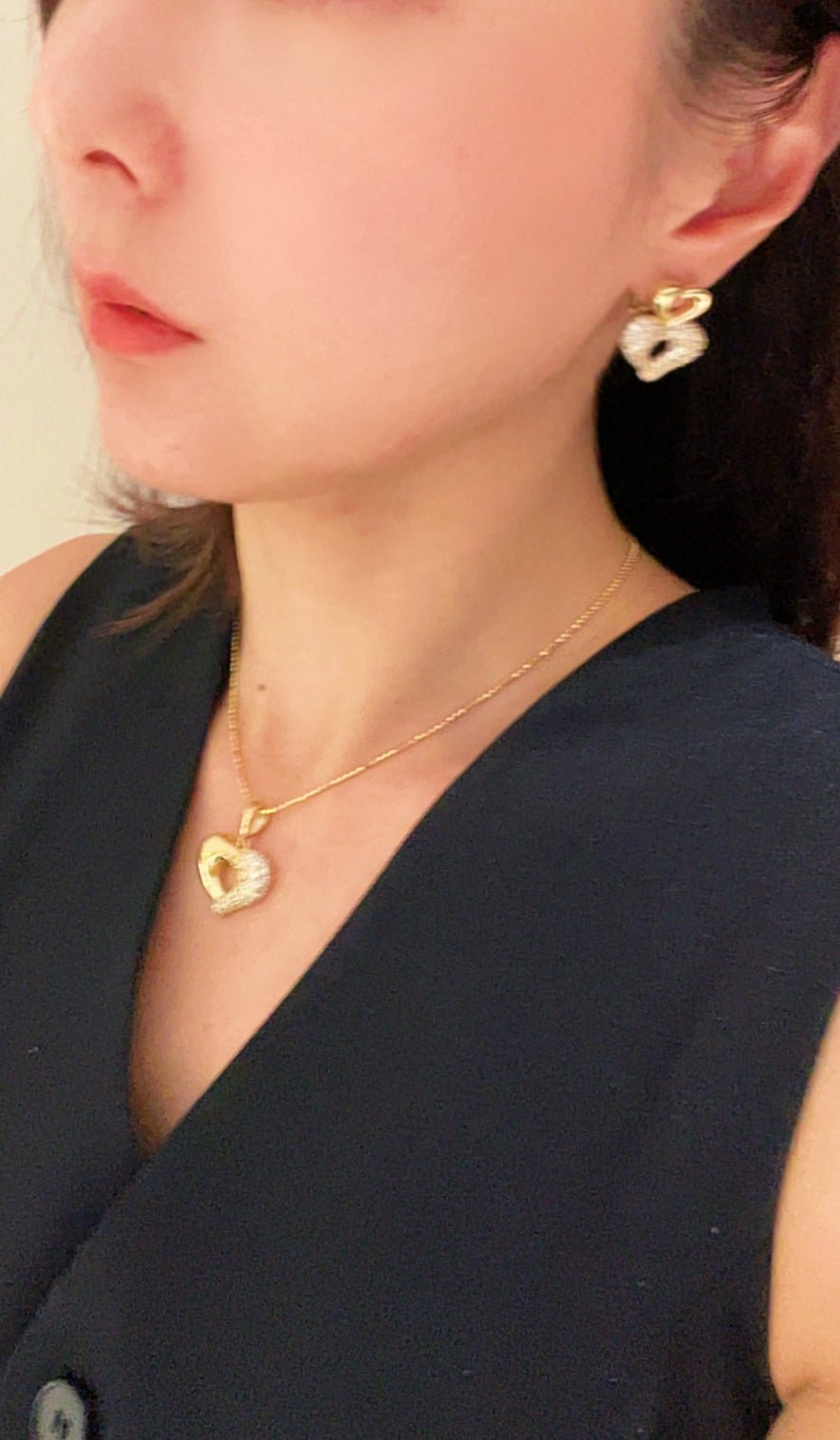 Vintage Two-tone Heart High Carbon Diamond Huggie Earrings - floysun