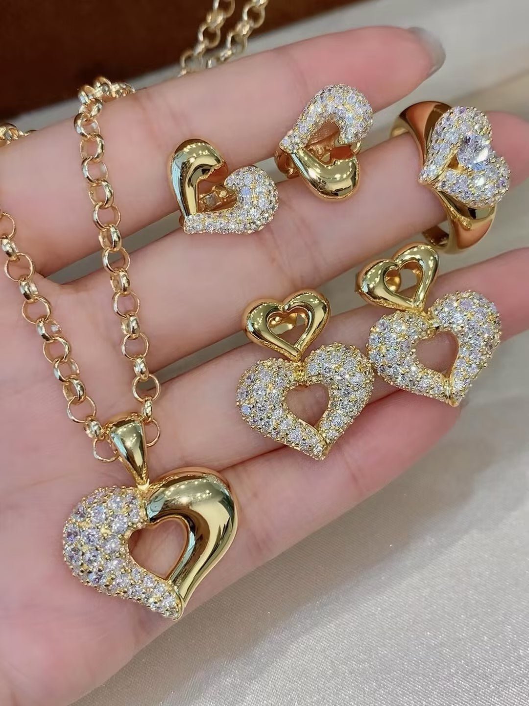 Vintage Two-tone Heart High Carbon Diamond Pendant Necklace - floysun