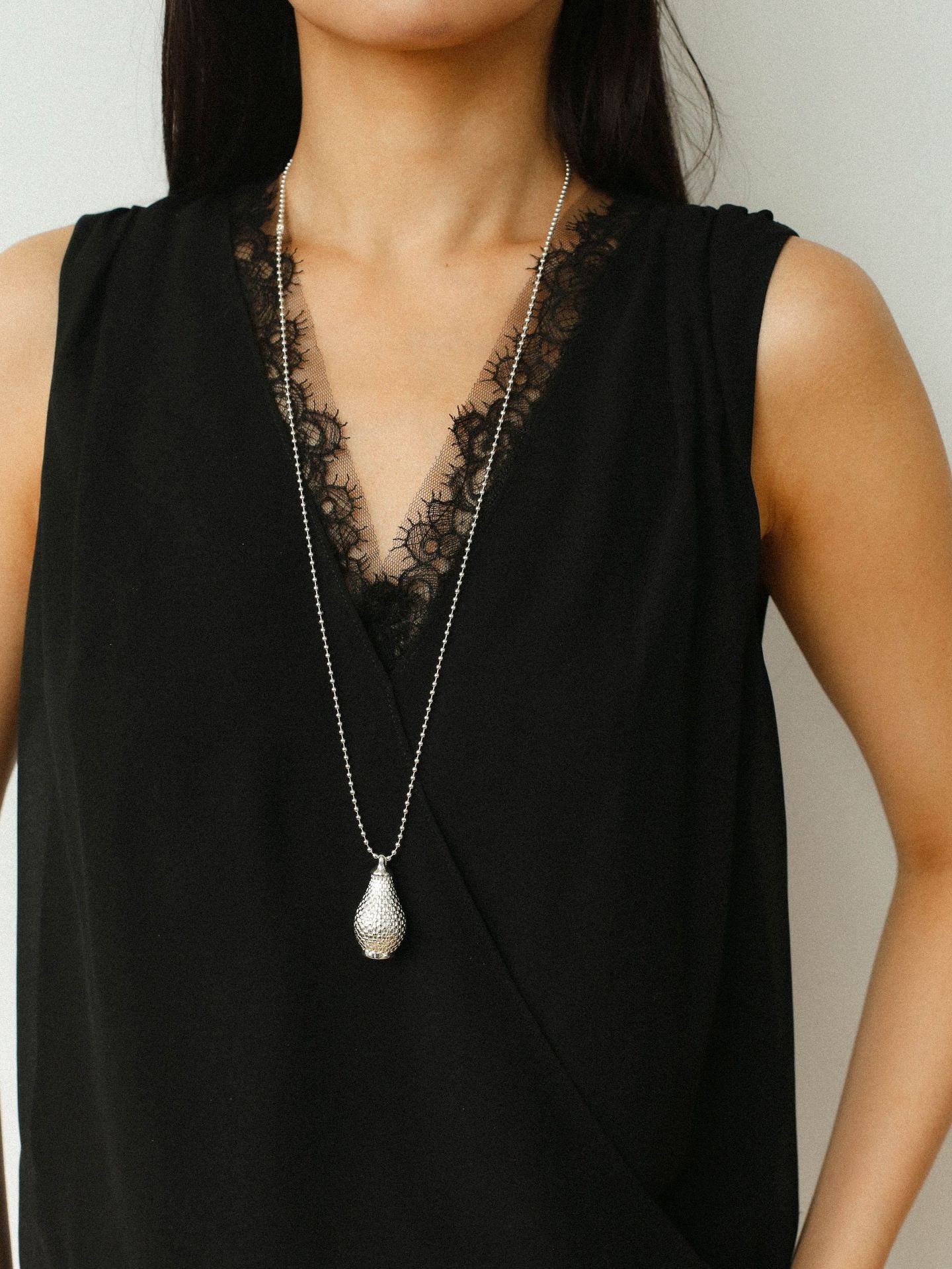 Vintage Woven Carafe Pendant Necklace - floysun