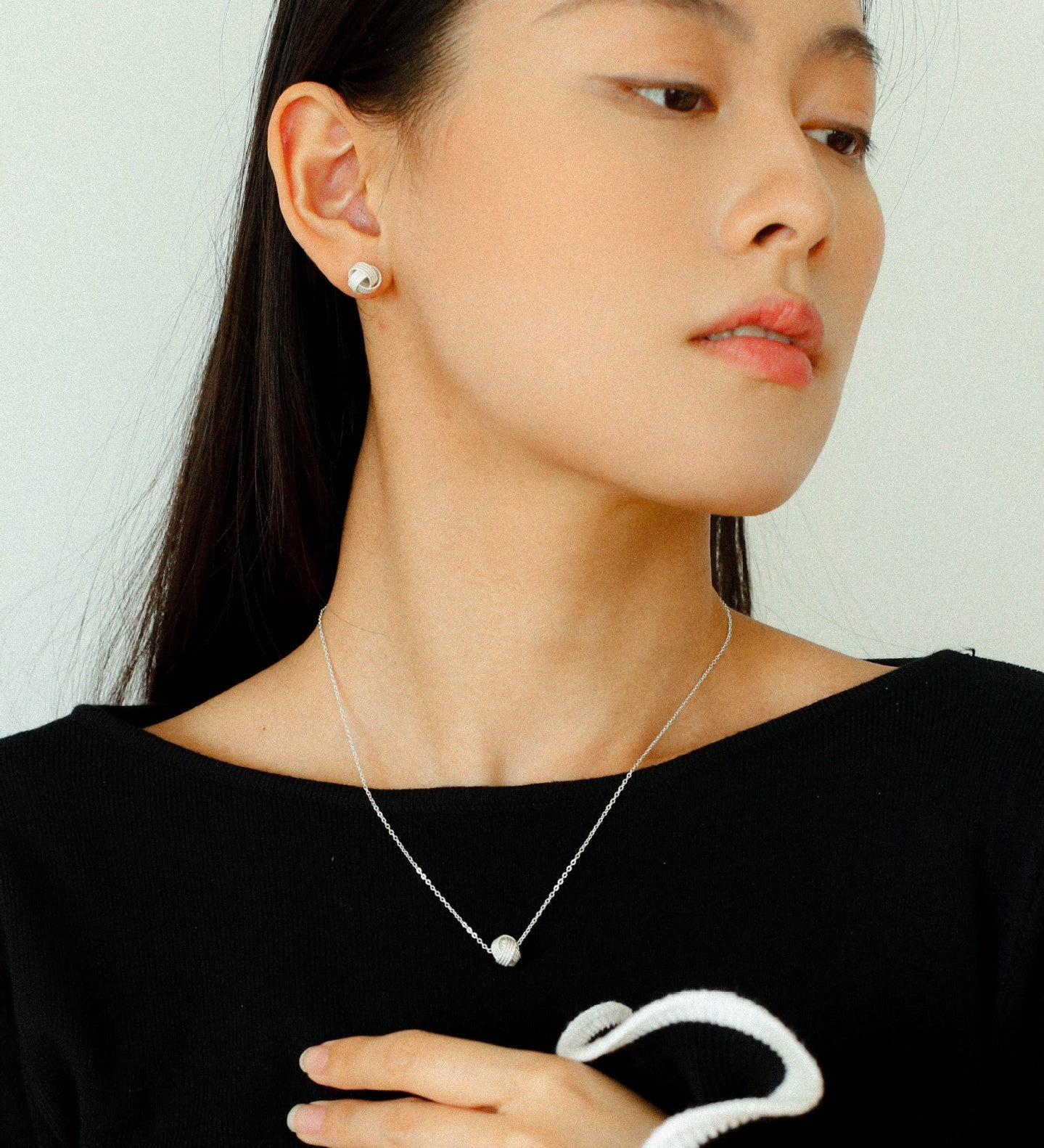 Vintage Woven Sphere Pendant Necklace - floysun