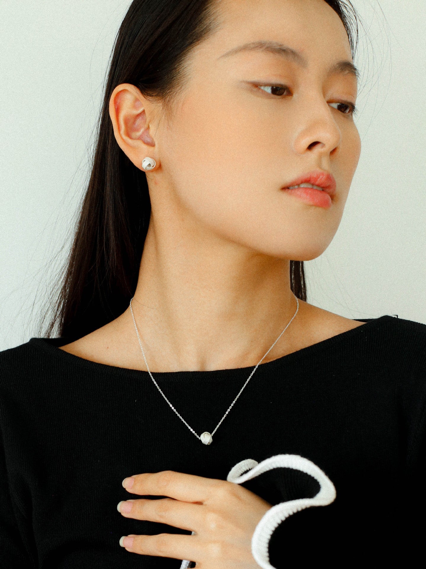 Vintage Woven Sphere Pendant Necklace - floysun