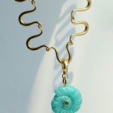 Wavy U-shaped Chain with Natural Stone Shell Charm Pendant Necklace - floysun