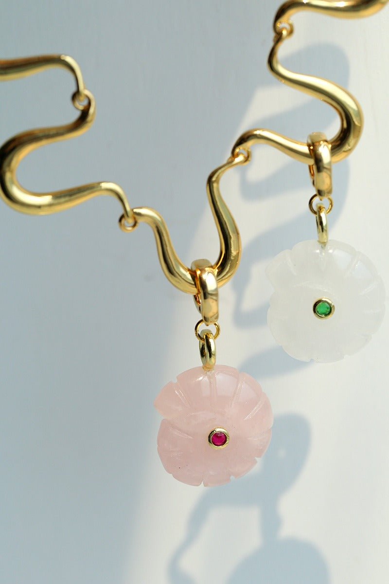 Wavy U-shaped Chain with Natural Stone Shell Charm Pendant Necklace - floysun