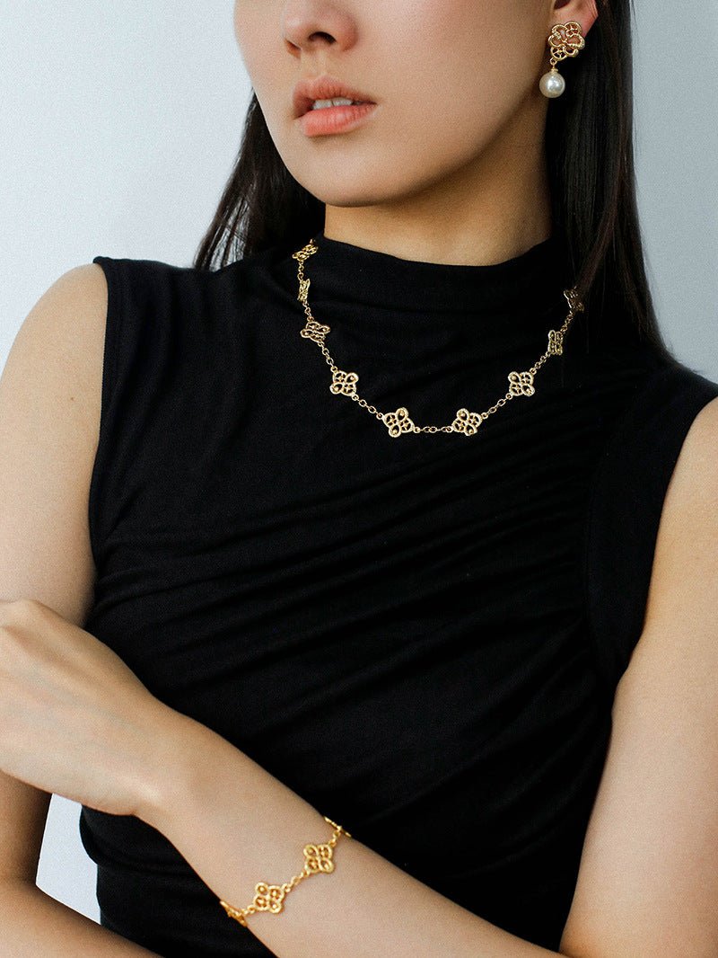 Whisper of Lace Embroidered Floral Necklace - Gold - floysun