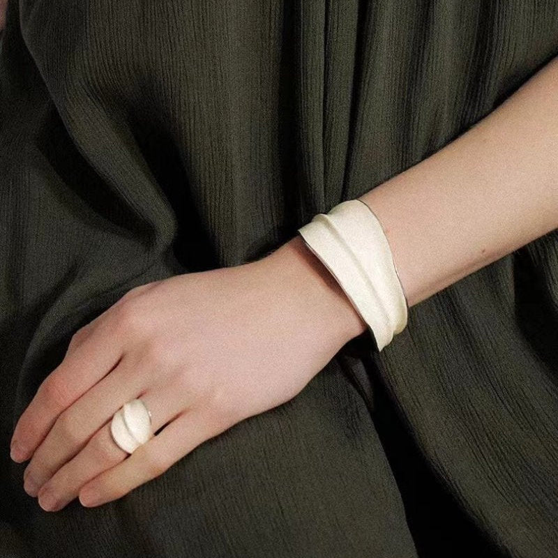 White Enamel Scroll Leaf Wide Open Ring - floysun