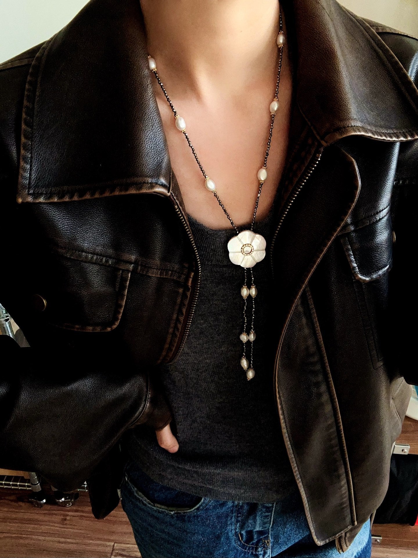 White Mother - of - Pearl Flower Y Necklace with Gold Ore & Pearls - floysun