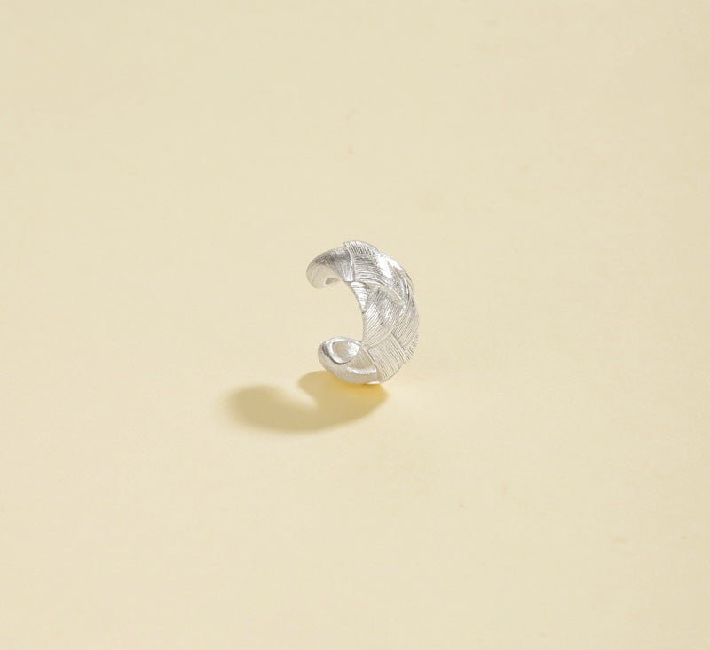 Woven Textured Brushed C - Shape Ear Cuff - floysun