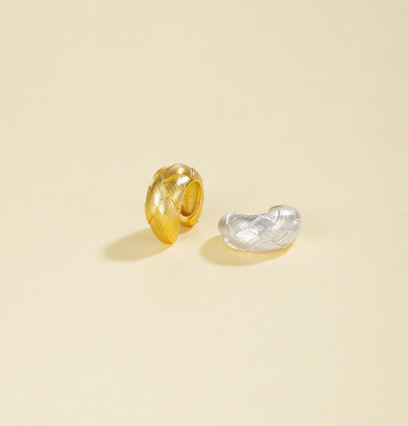 Woven Textured Brushed C - Shape Ear Cuff - floysun