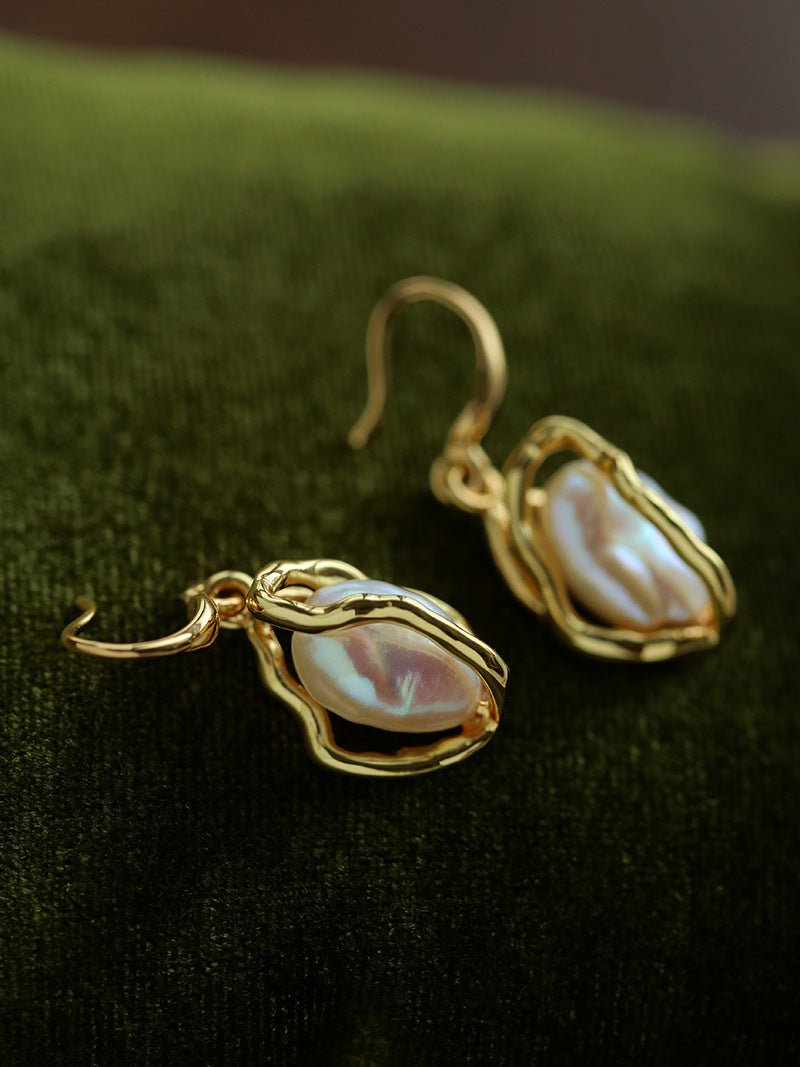 Wrapped Gold Frame Natural Baroque Pearl Drop Earrings - floysun