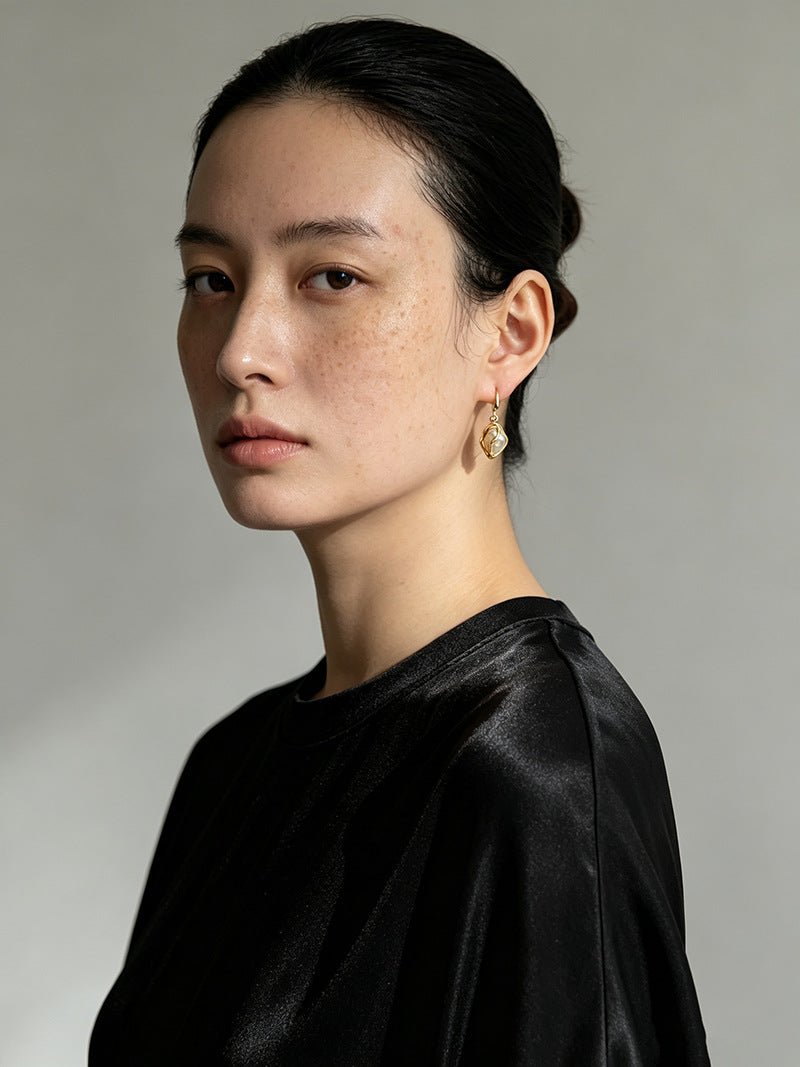 Wrapped Gold Frame Natural Baroque Pearl Drop Earrings - floysun