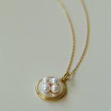 Round White Shell and Pearl Pendant Necklace