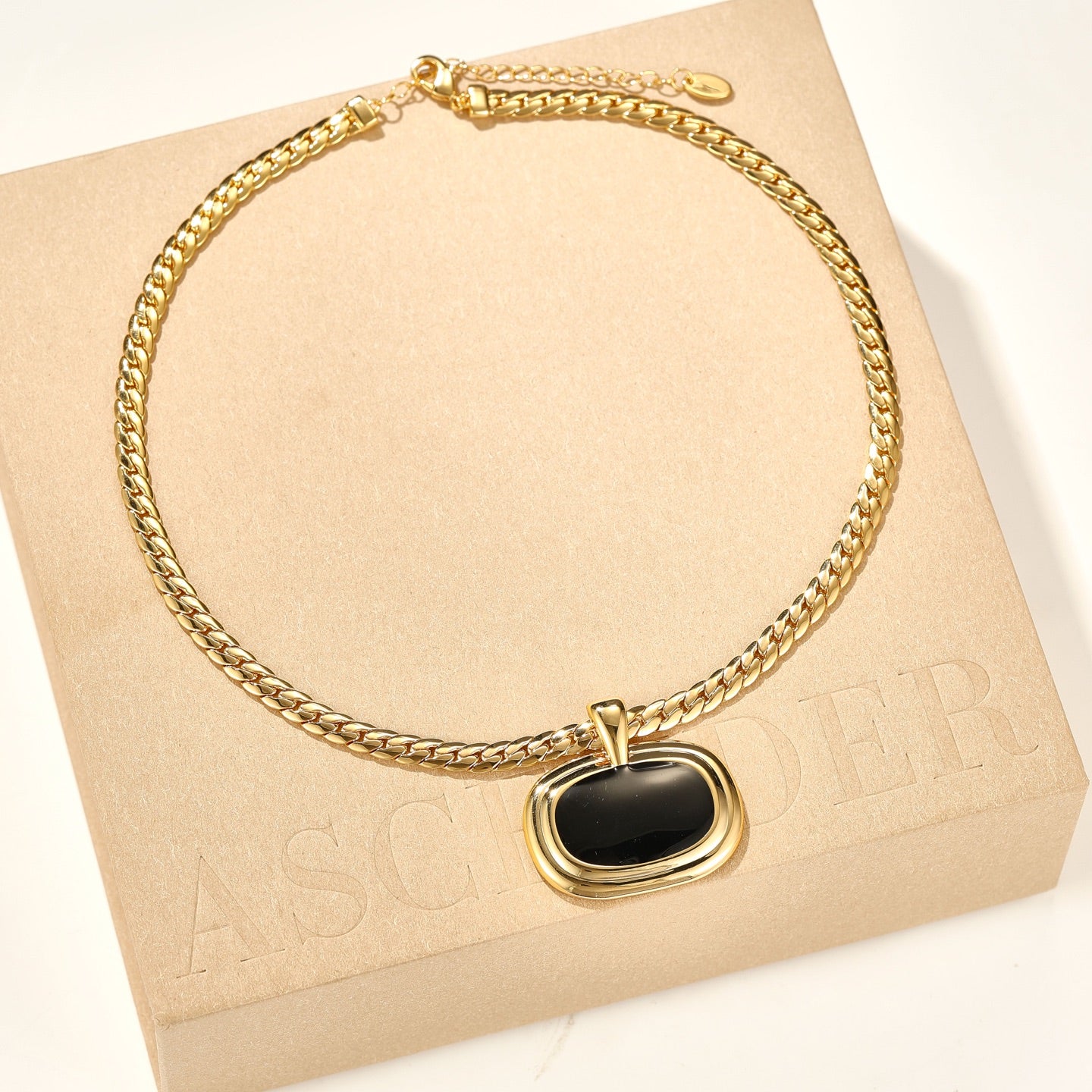 Liquid Enamel Pendant Necklace – Original Minimalist Luxury Collarbone Chain